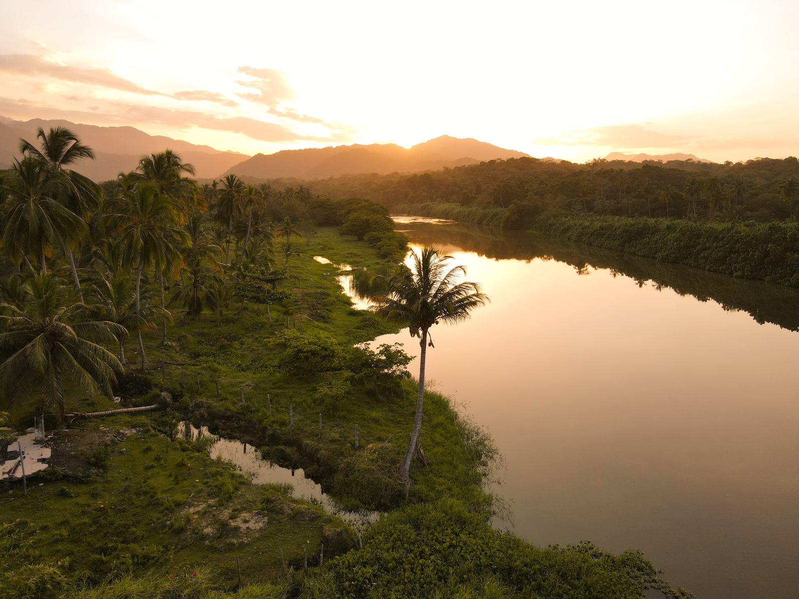 Le Río Piedra au coucher du soleil