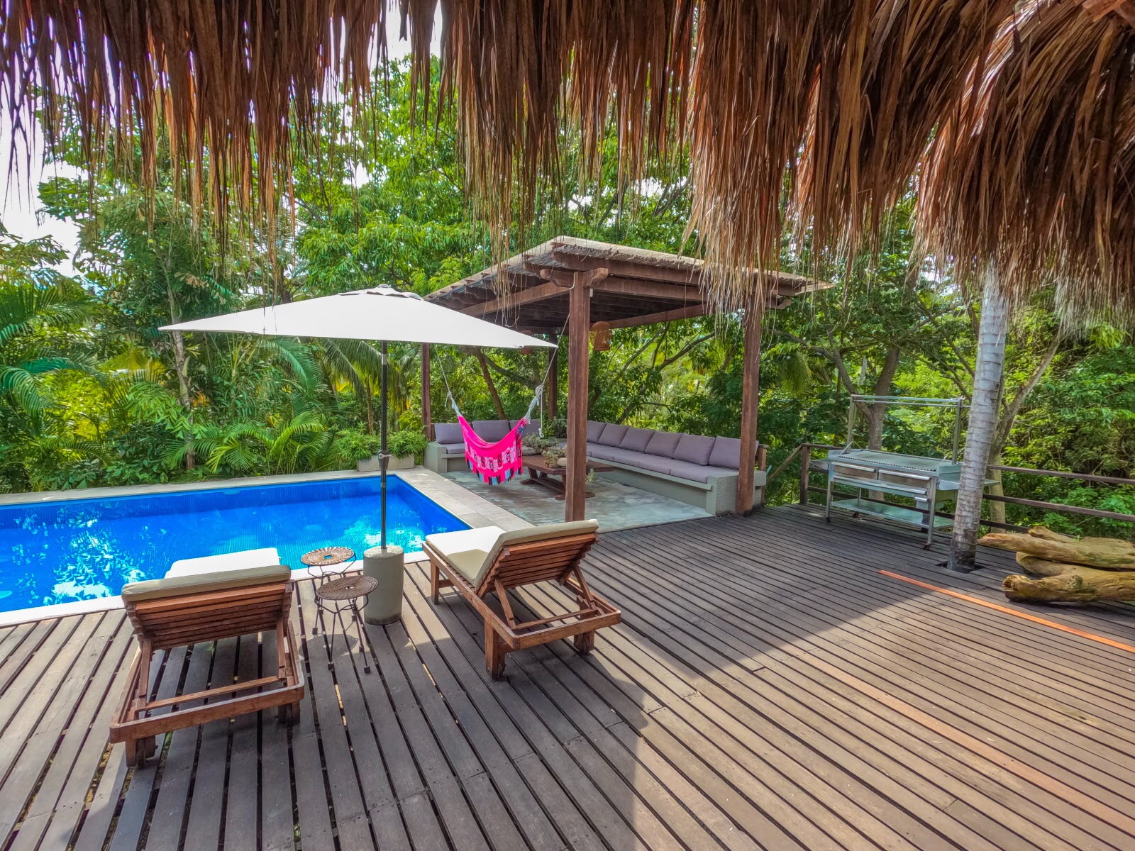 Pool and lounge pergola
